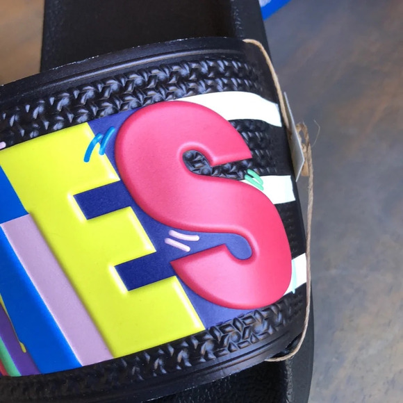 Adidas Adilette Pride “LOVE UNITES” black rainbow colors slides sandals mens 13 - Picture 6 of 9